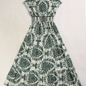 Elegant Green Patterned Dress